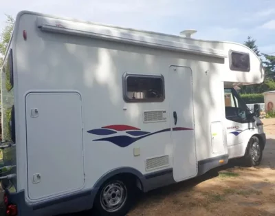 (Dept 41) Challenger Génésis 33. Capucine 6 places carte grise et 6 couchages