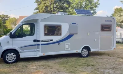 (Dept 41) Dethleff Auros 88. Profilé 4 places carte grise et 4 couchages
