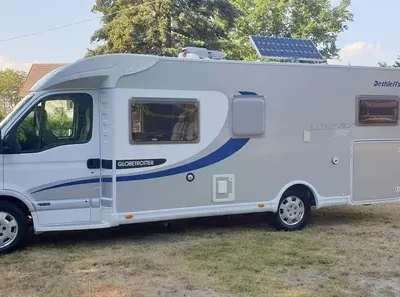 (Dept 41) Dethleff Auros 88. Profilé 4 places carte grise et 4 couchages