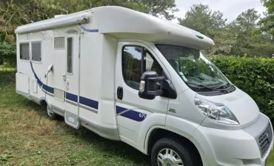 (Dept 49) Mc Louis Tandy 671. Profilé 4 places carte grise et couchages.