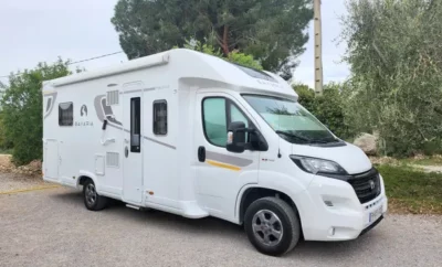 (Dept 66) Bavaria 726 Style. Profilé 4 places carte grise et couchages
