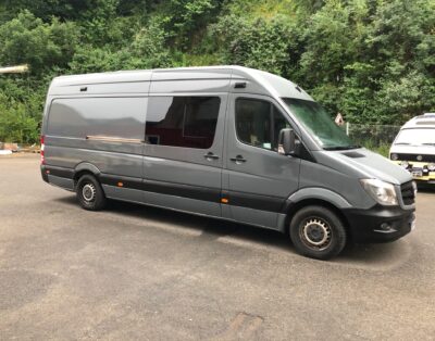 (Dept 22) Mercedes Sprinter. Fourgon 3 places CG et 2 couchages